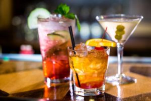 different kinds of alcoholic beverages
